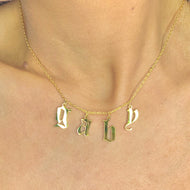 Personalized name necklace - Old English font